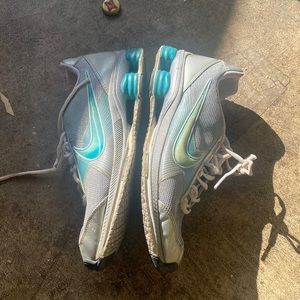 Women’s Nike shoe zip shoes